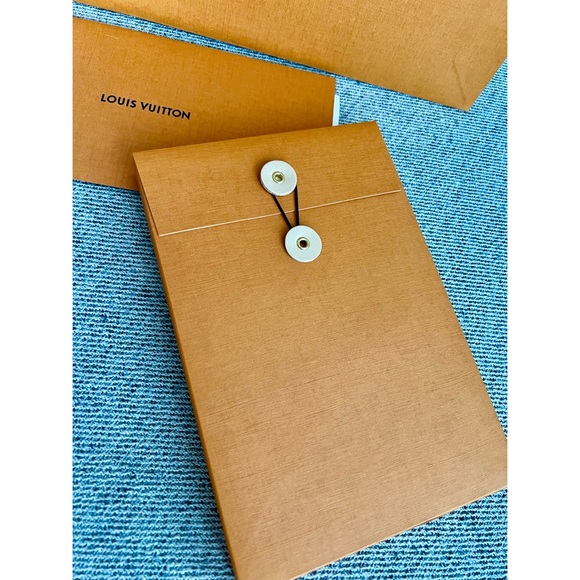 LOUIS VUITTON Medium Shopping bag + Gift box - Picture 2 of 3